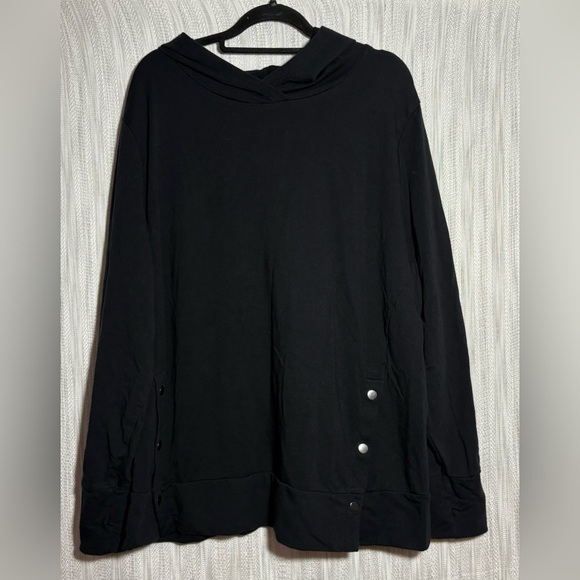 AnyBody Tops - AnyBody Black long sleeve hoodie